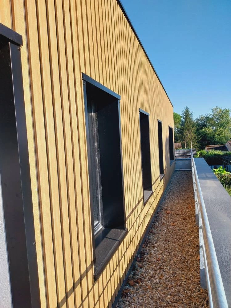 Bâtiment tertiaire – Cabinet dentaire – 700 m2