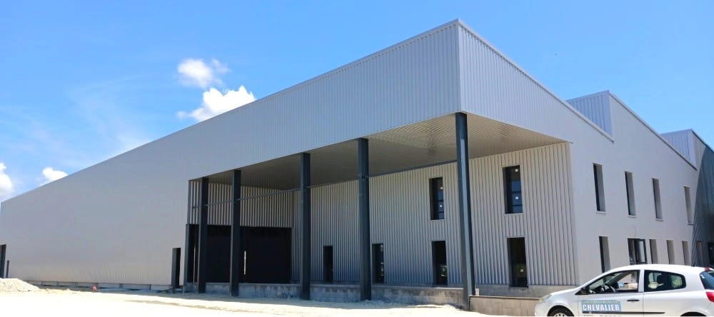Entrepôt logistique de production horticole et Bureaux attenants – 3200 m2